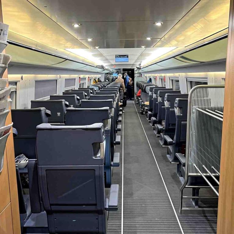 ICE4 1. Klasse Großraumbereich