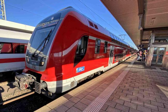 BR 445 DB Region Außenansicht Triebkopf