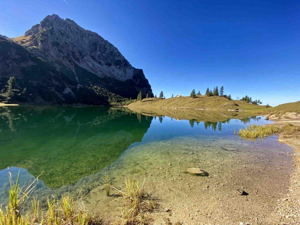 Unterer Gaisalpsee mit Rubihorn