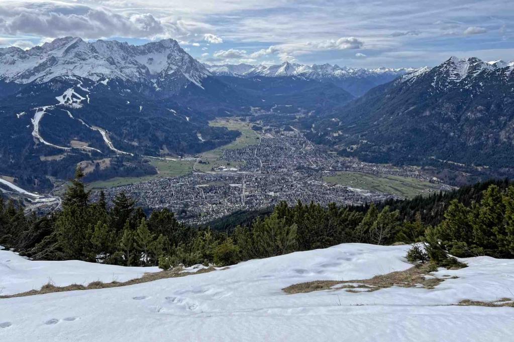 Wankgipfel - Blick auf GAP